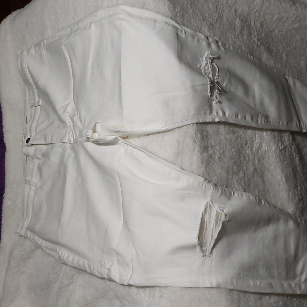White jeans American eagle